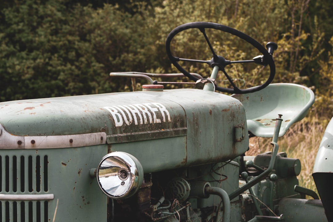 Photo Tractor Decking