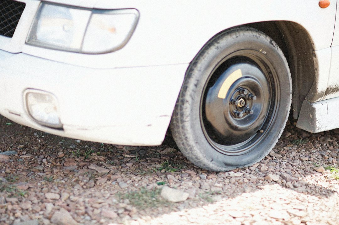 Photo Tire Blowout Tow